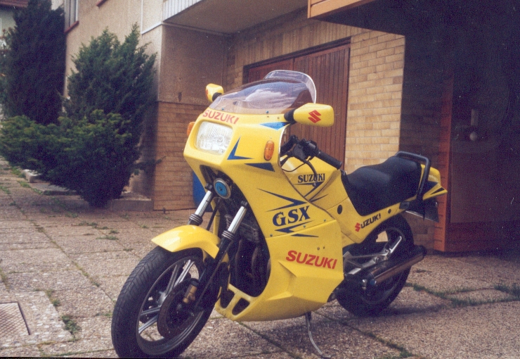 Suzuki gsx 550 gelb